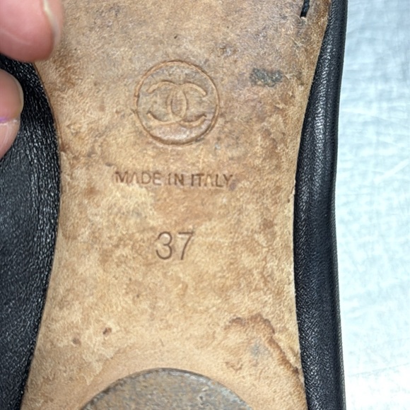 Size 37 Black Chanel Leather Interlocking CC Ballet Flats - Picture 8 of 8